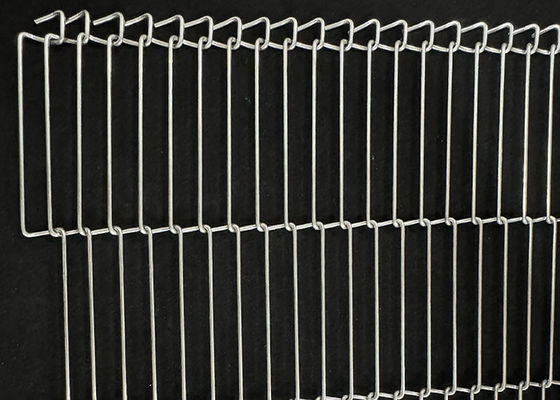 Dobra cena. Taśmociąg z siatki schodkowej ze stali nierdzewnej 304 do pieców do pizzy w Internecie