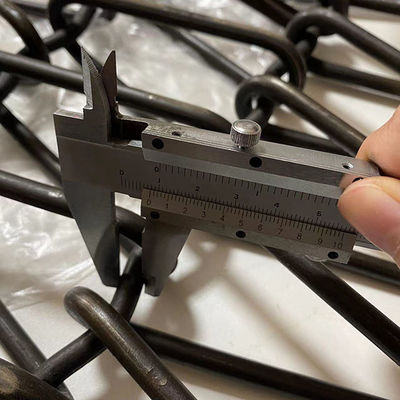 Dobra cena. Wysokiej wydajności Stalowy pas przenośny sieci drutowej do automatycznej maszyny do wybuchu piasku w Internecie