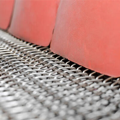 Flexible Wire Mesh Conveyor Belt Offering Excellent Tensile Strength and Resistance to Abrasion for Heavy Load Transport