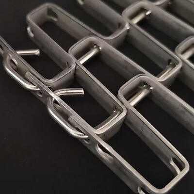 Niestandardowy, żaroodporny ciągły przenośnik spożywczy ss304 Metal 316 podkowa ze stali nierdzewnej Great Wall Mesh przenośnik taśmowy z drutu płaskiego o strukturze plastra miodu