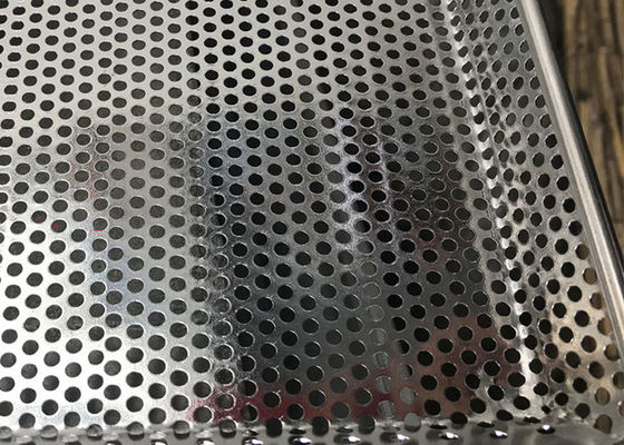 Metalowa perforowana 18 x 26-calowa piekarnicza blacha do pieczenia Odwadniająca siatkowa taca 304